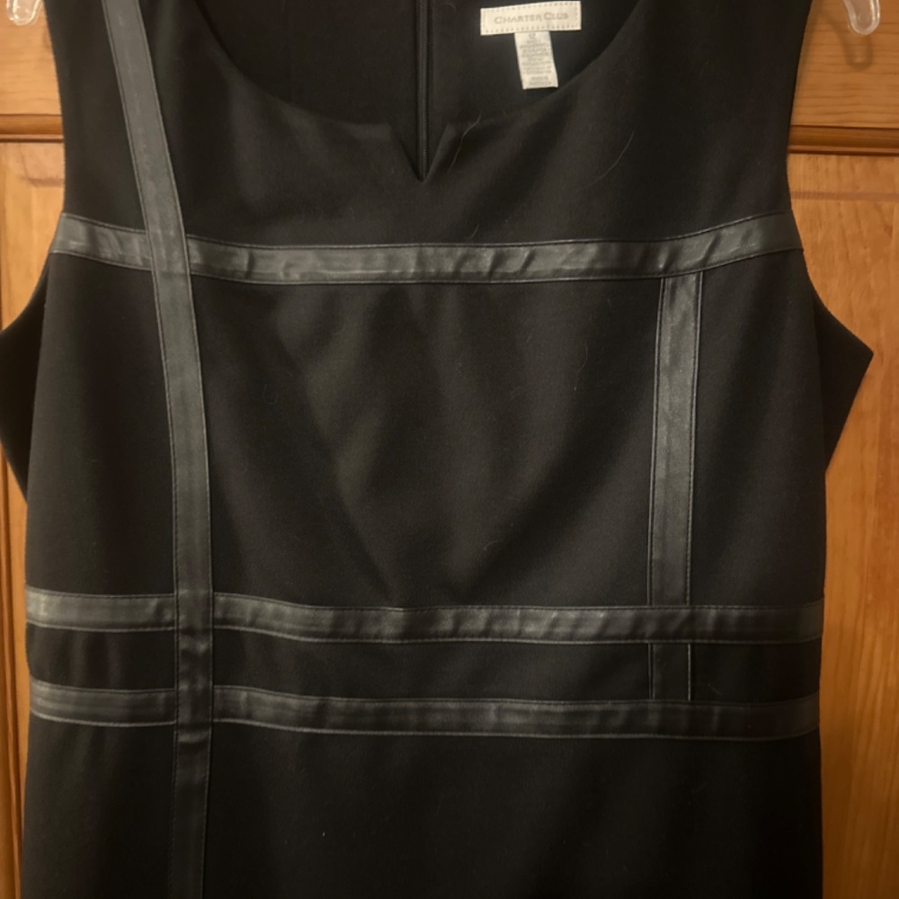 Dress - Picture 2 of 4